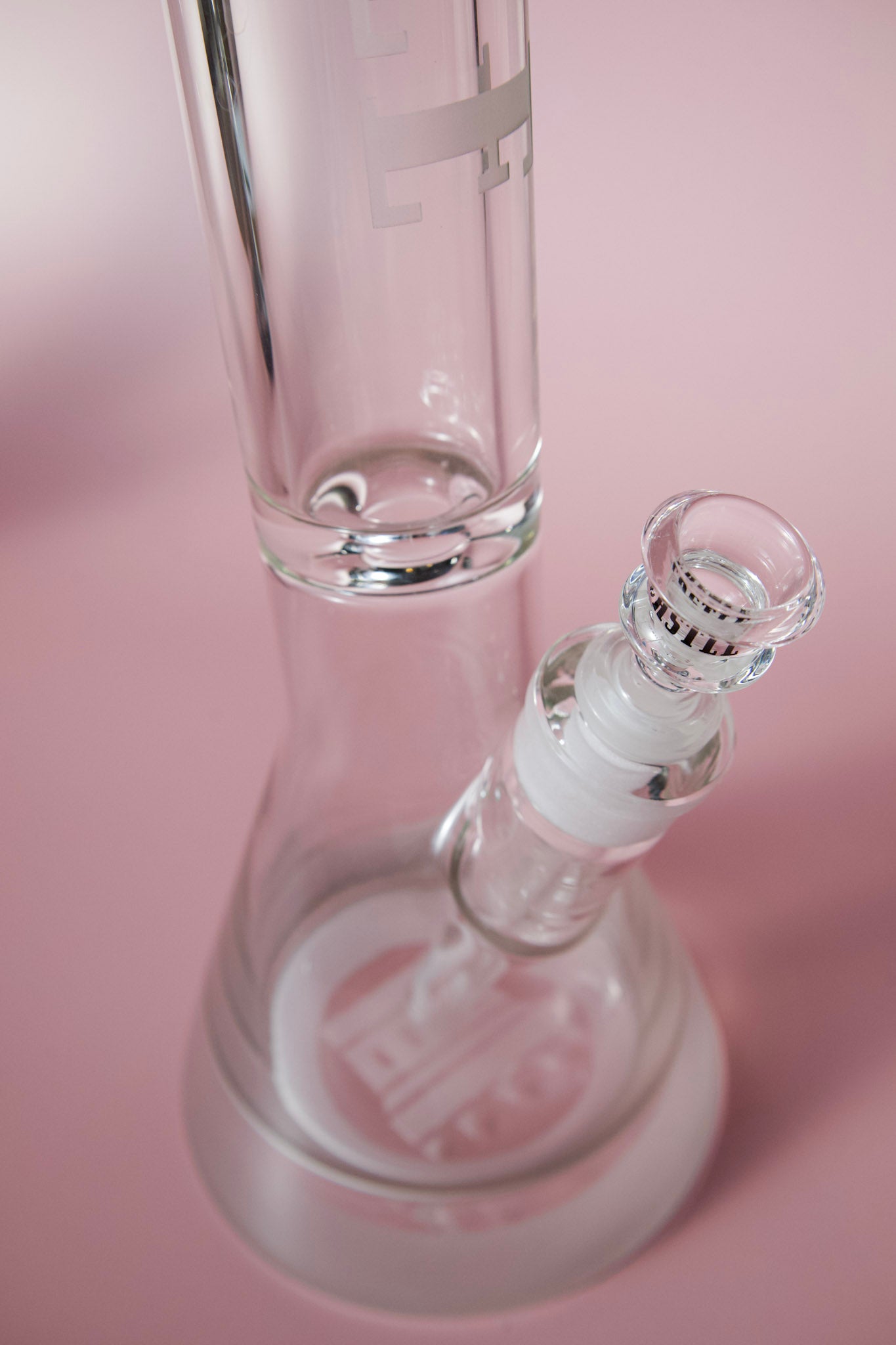 Castle Glass Etched logo Bong (18inch Tall + 9mm Thick Glass) - Castle Glass