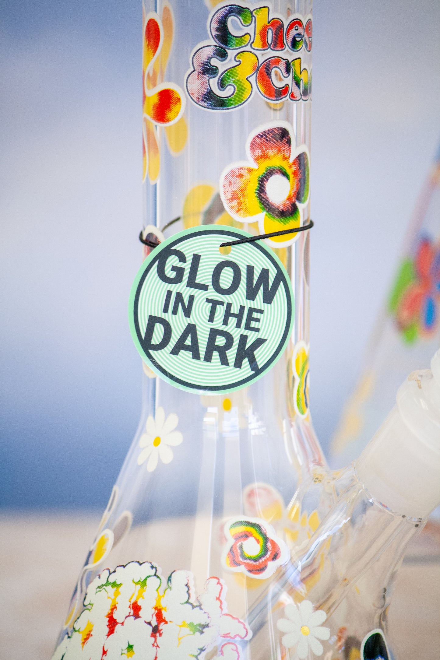 Tie Dye Glow-in-the-Dark Bong (10") / Cheech & Chong Glass