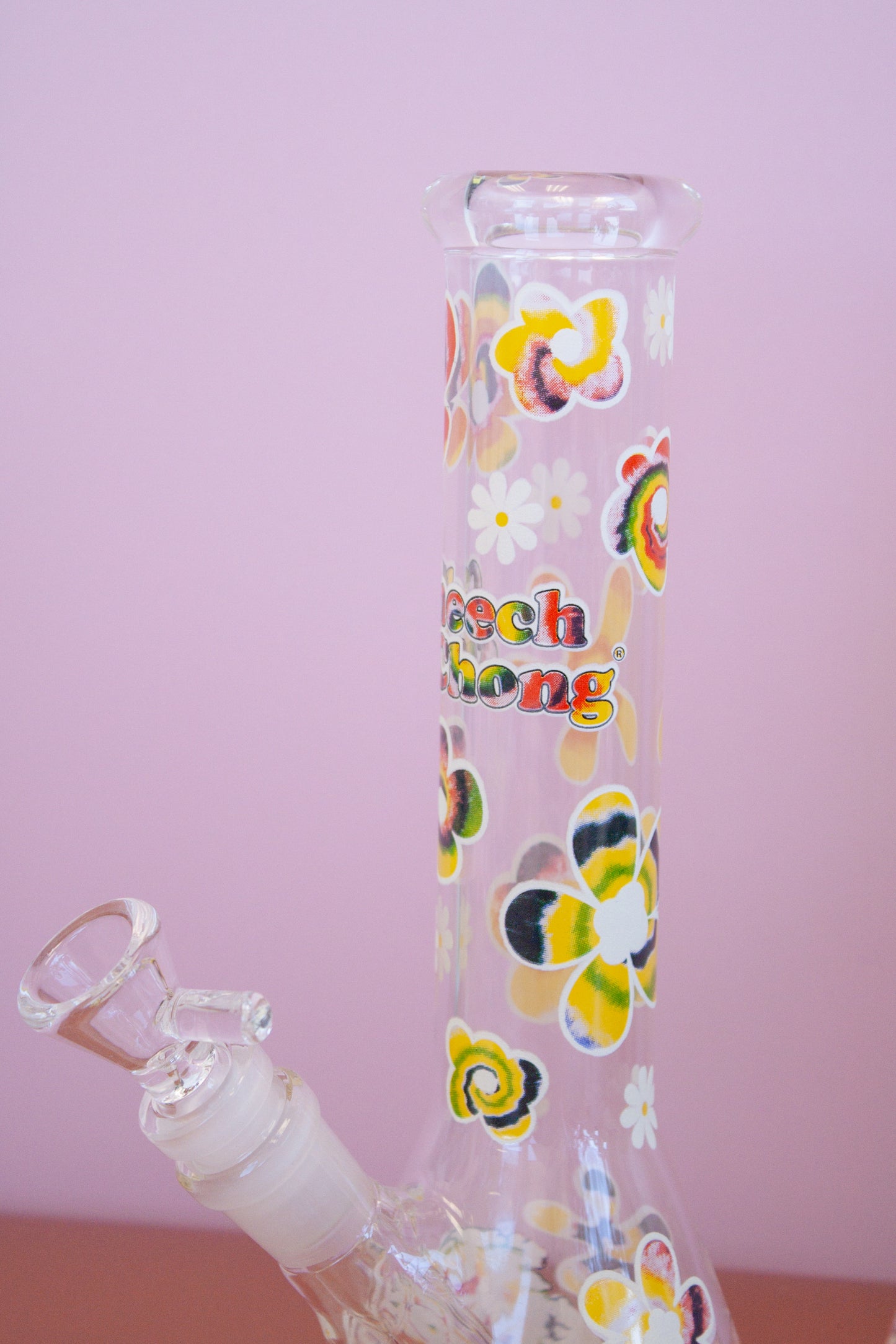 Tie Dye Glow-in-the-Dark Bong (10") / Cheech & Chong Glass