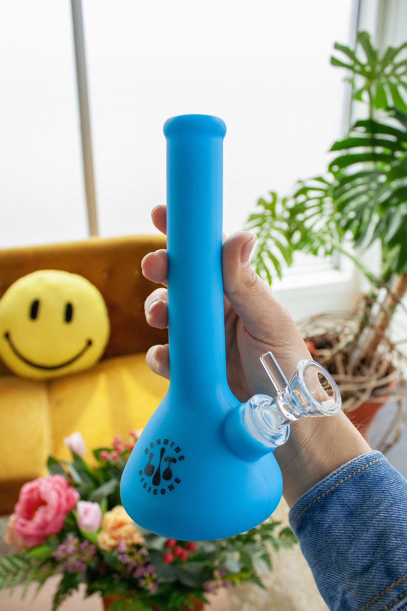 7.5" Beaker Silicone Bong