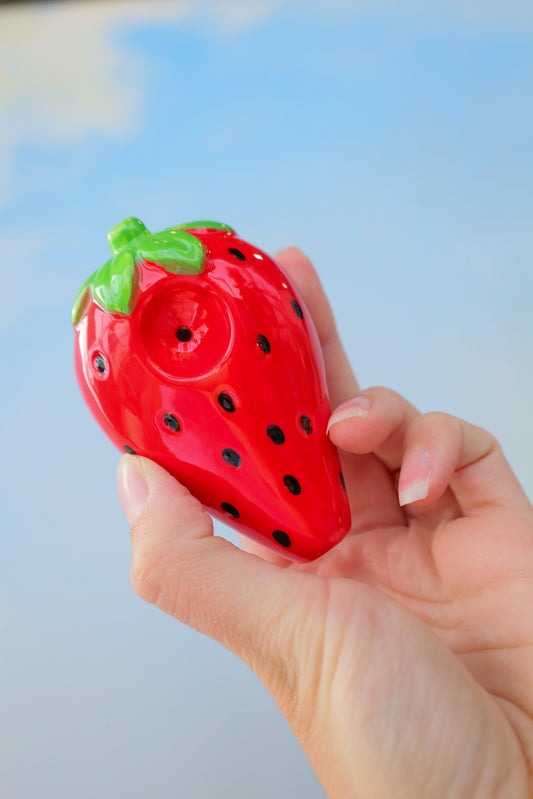 Strawberry 3.5" Ceramic Pipe