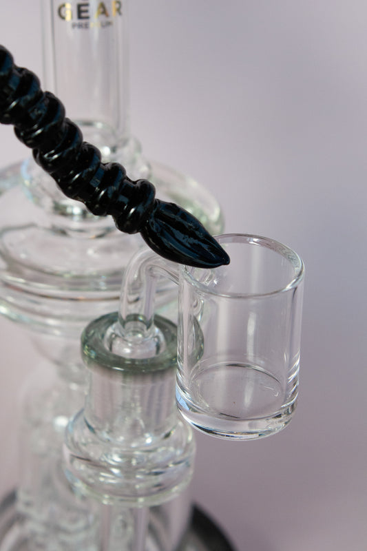 Skeleton Dabber  (Black) - Red Eye Glass