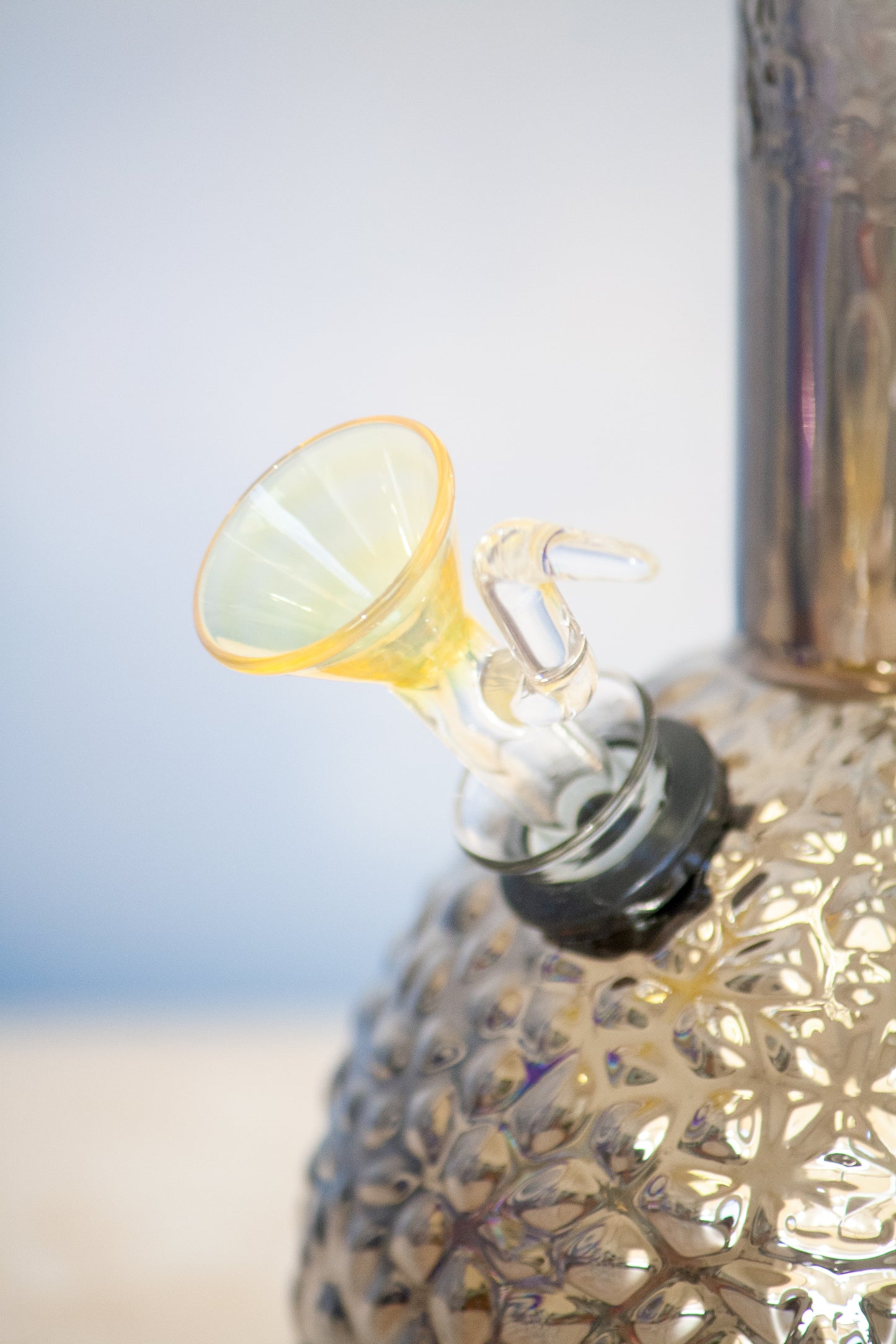 Platinum Metallic Hammered Bubble Base Bong (10") / Retro Glass