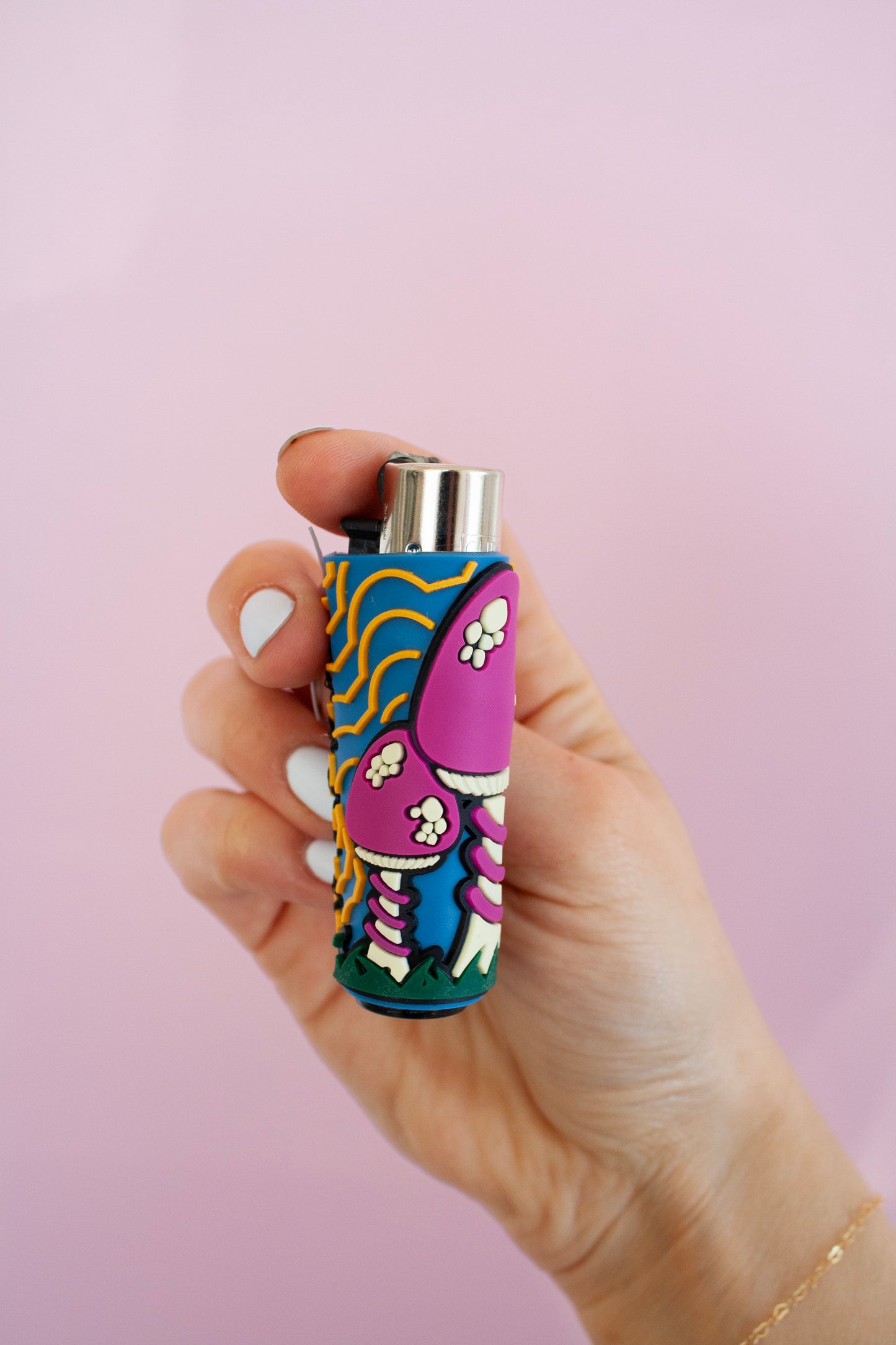 Clipper Lighter with Mushroom Print Silicone Cover / Clipper