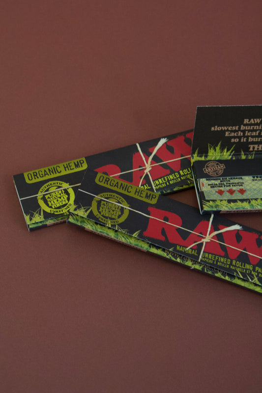 Raw Black Organic King Size Slim Rolling papers / Raw