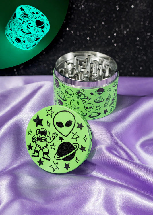 Space Doodle Grinder (glow in the dark) / Canna Style