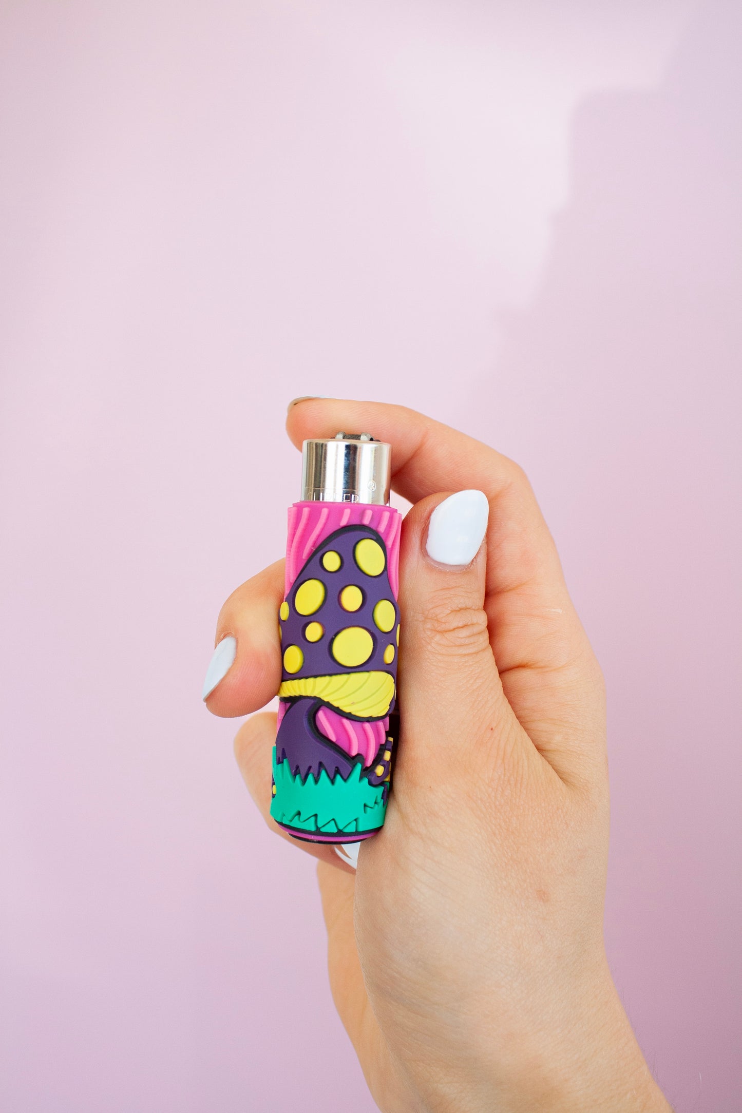 Clipper Lighter with Mushroom Print Silicone Cover / Clipper